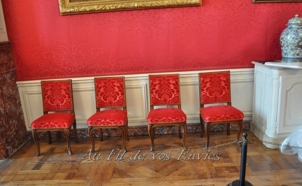 Château De Chambord - Chaises Estampillées DELANOIS